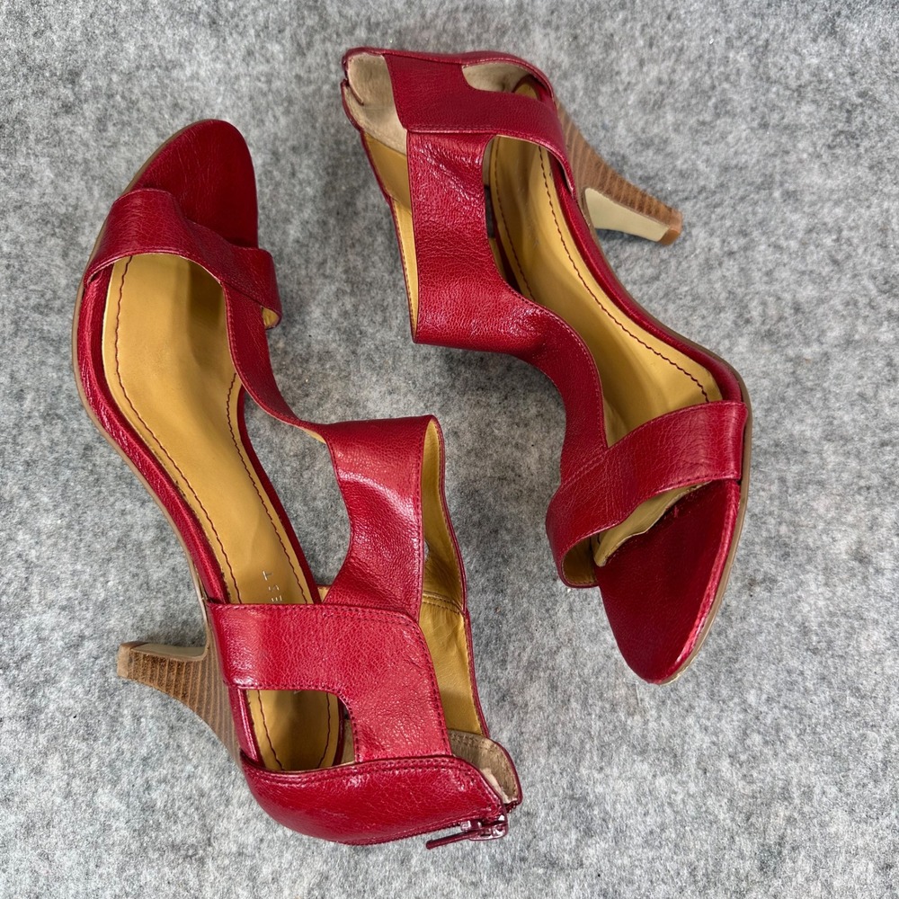 Nine West Womens Red Leather Wedge Sandals Size 8 T Strap Comfort Back Zip - Picture 9 of 14